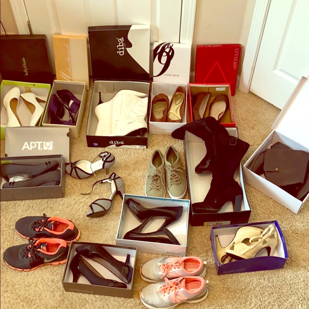 15 pairs of Women’s shoes